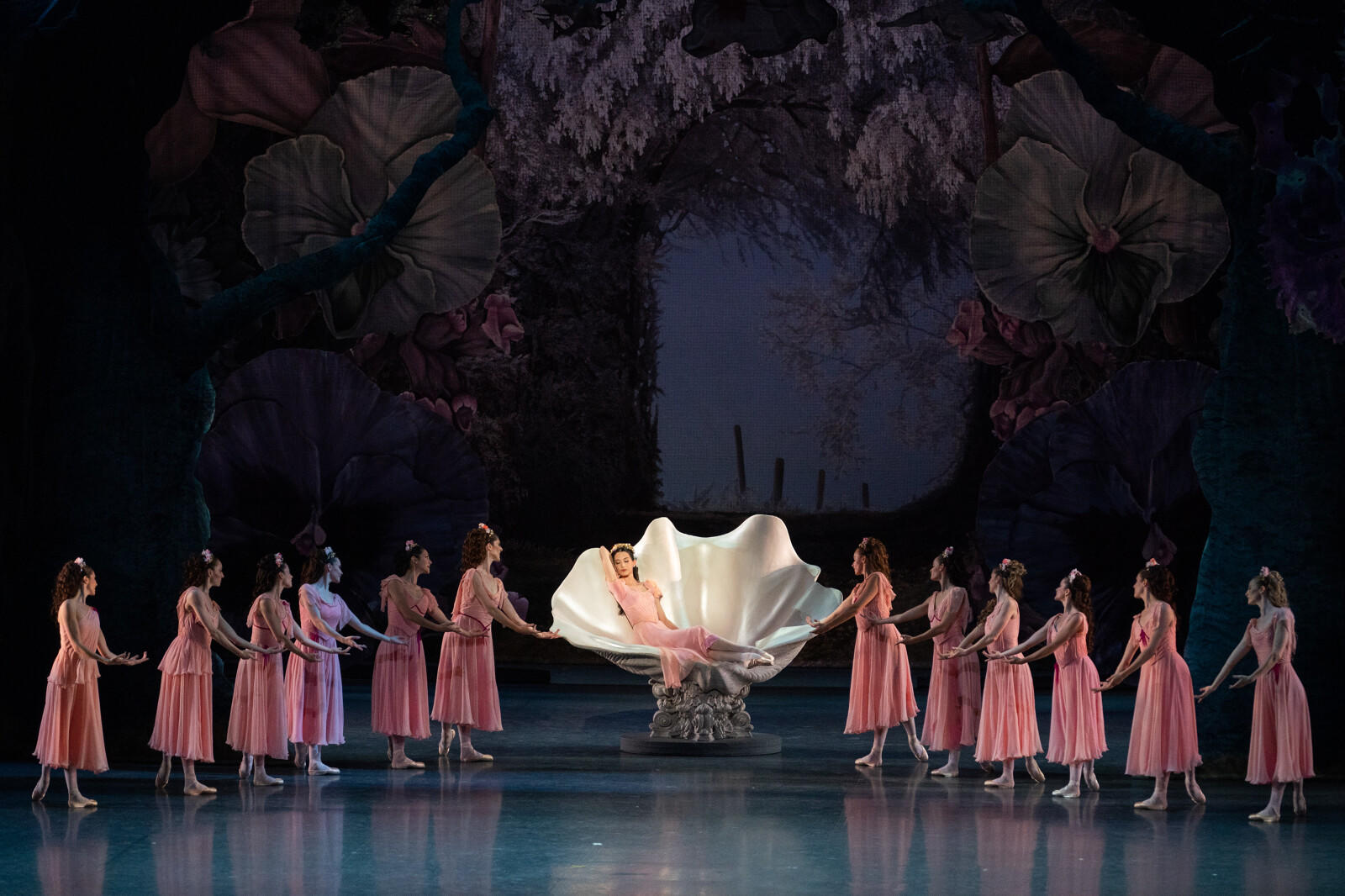 Yonathan_Kellerman___OnP-LE-SONGE-D-UNE-NUIT-D-ETE_GEORGE-BALANCHINE_Hannah-O-Neill--Titania----Yonathan-Kellerman-OnP-2122_0629_YKellerman_S0236_S0205_-1600px.JPG