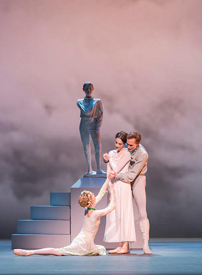 Royal Ballet act 3 . Watson, Cuthbertson & Lamb (c) ROH Johan Persson