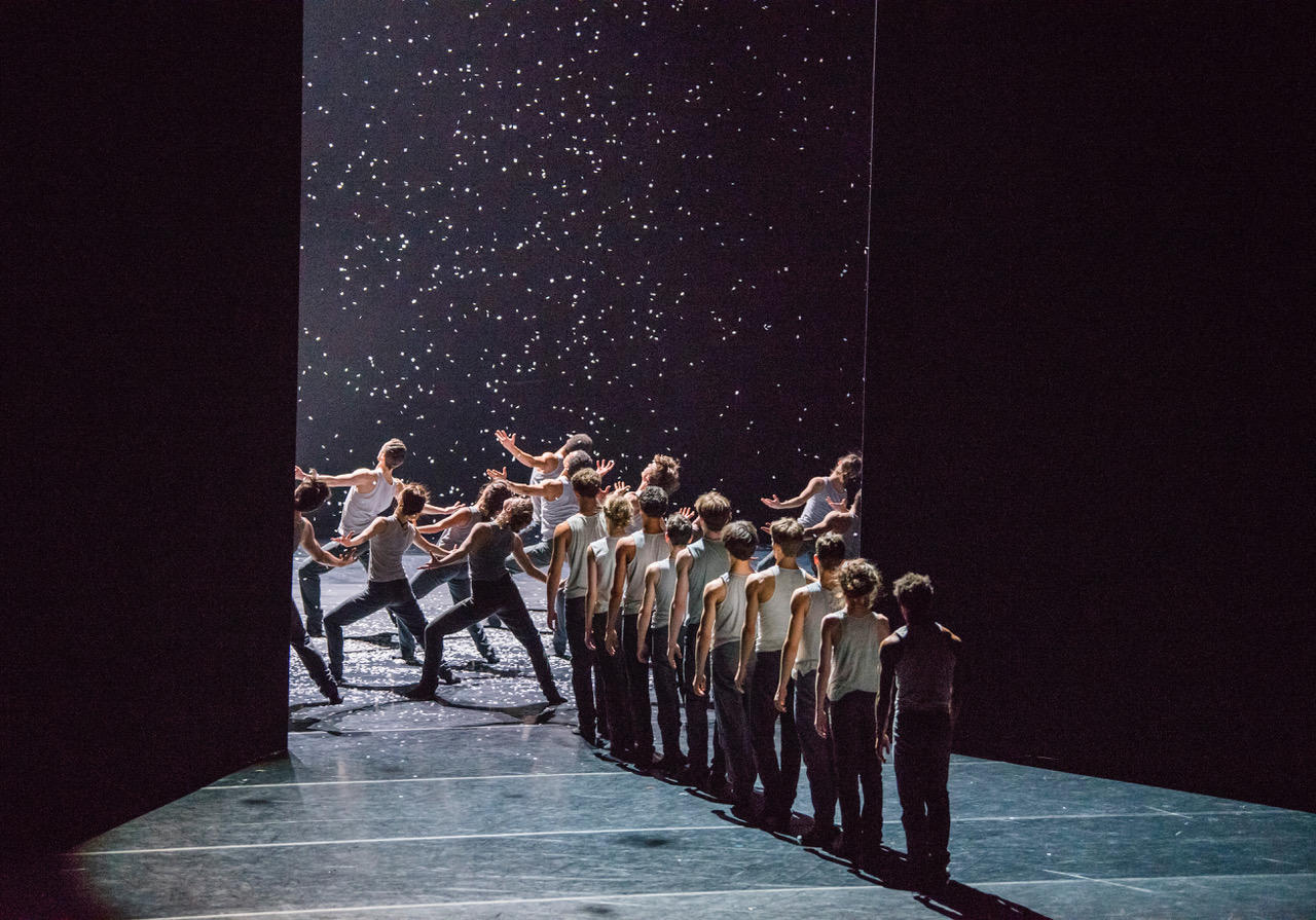 Flight Pattern. Artists of The Royal Ballet. ©ROH, 2017. Photographed by Tristram Kenton. (4).jpeg