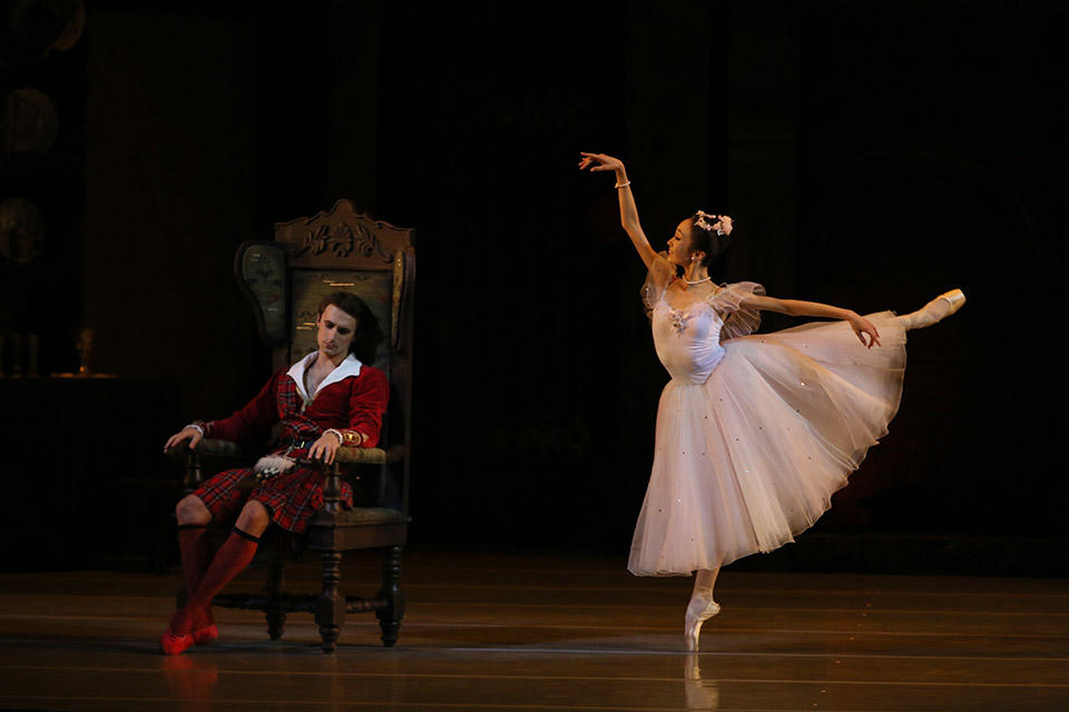 May-Nagahisa-in-La-Sylphide-by-Natasha-Razina-©-State-Academic-Mariinsky-Theatre-(2).jpg