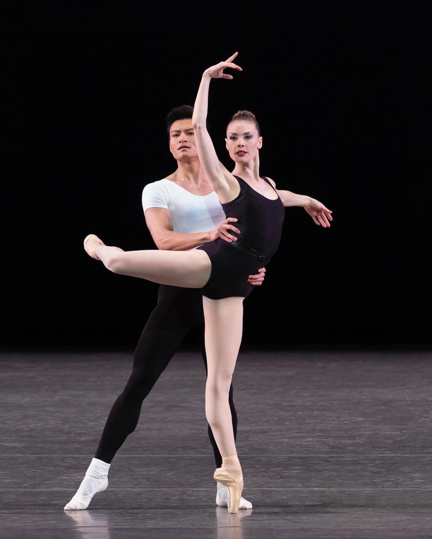 Emily Garrity and Chun Wai Chan in The Four Temperaments by George Balanchine＿(c)Erin Baiano.JPG