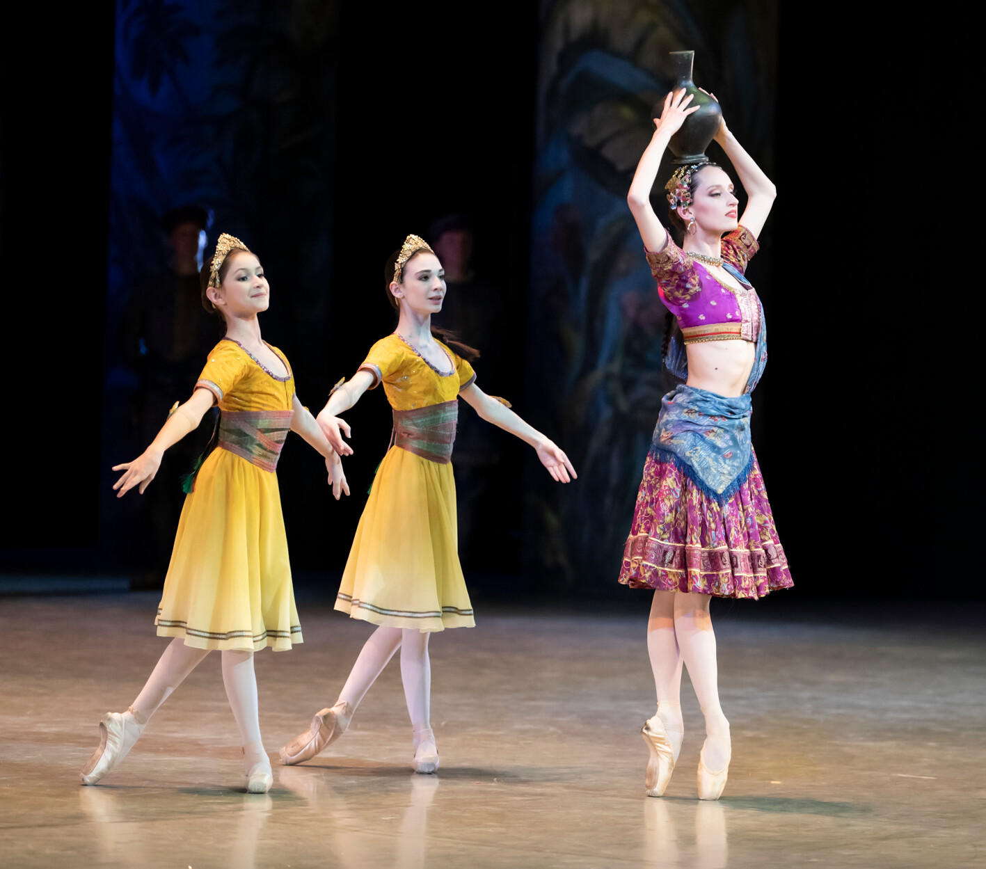 d_Julien_Benhamou___Opera_national_de_Paris-La-Bayadere--Rudolf-Noureev--Silvia-Saint-Martin--Manou---c--Julien-Benhamou-OnP_DSC5848-1600px.JPG