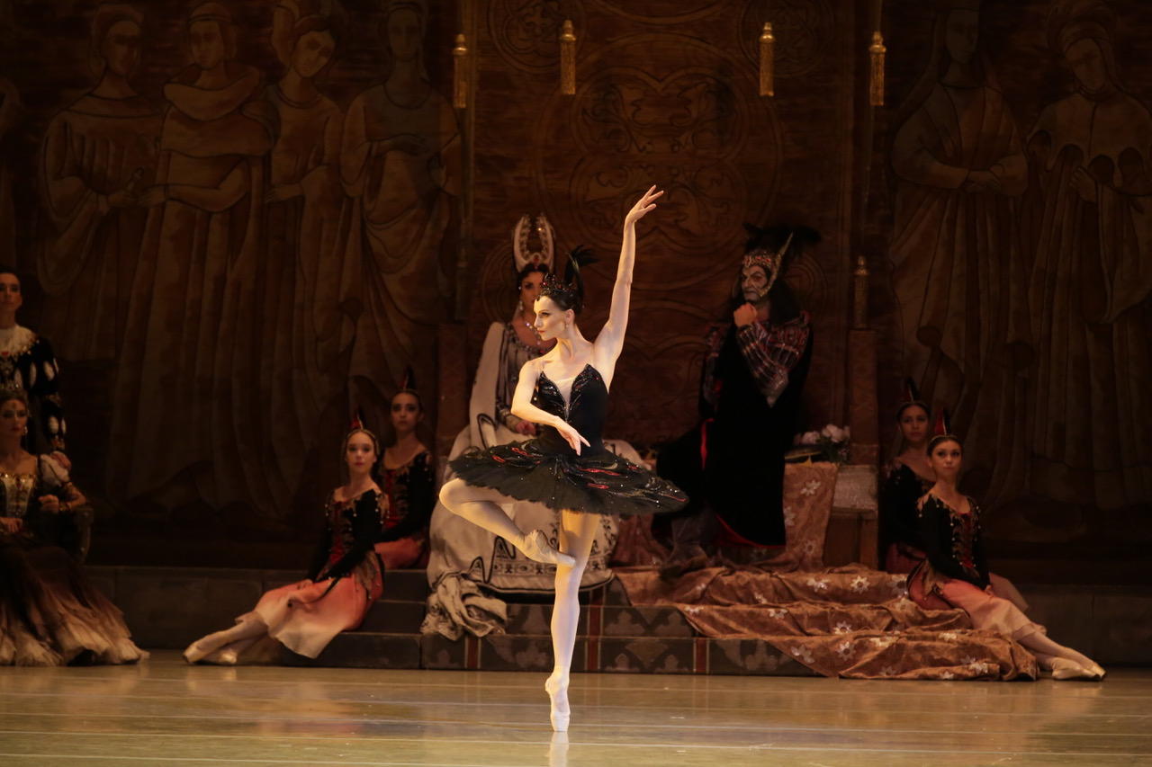 Oxana Skorik in Swan Lake by Natasha Razina © State Academic Mariinsky Theatre (5).jpeg