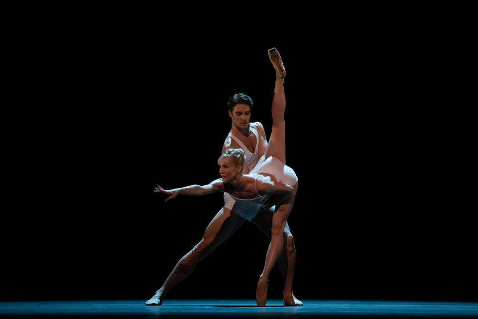 ダイヤモンド・セレブレーション＜サブ6╱クリオア＞Melissa-Hamilton-and-Lukas-B.-Brændsrød-in-Qualia,-The-Royal-Ballet-©2022-ROH.-Photographed-by-Andrej-Uspenski-1.jpg