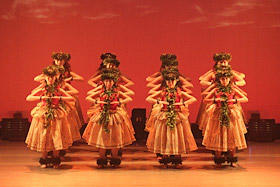バレエ、フラ、朝鮮舞踊、コンテンポラリーなどジャンルを越えた様々なダンスの祭典