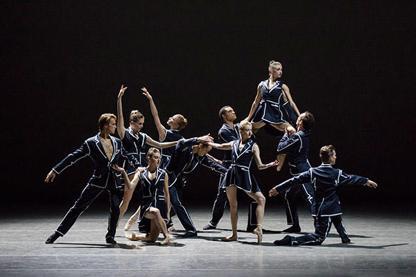 New York City Ballet in Annabelle Lopez Ochoa's Unframed. (C) Paul Kolnik