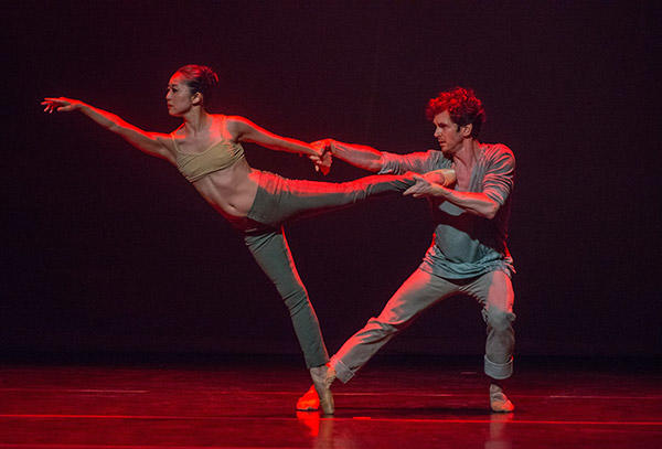 Aki Saito in Duet  Photo (C) Stephanie Berger