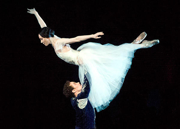 Hee Seo and Cory Stearns in Giselle. Photo: Gene Schiavone.