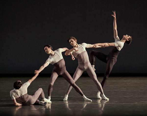 NYCB in Justin Peck's The Decalogue　Photo (C) Paul Kolnik