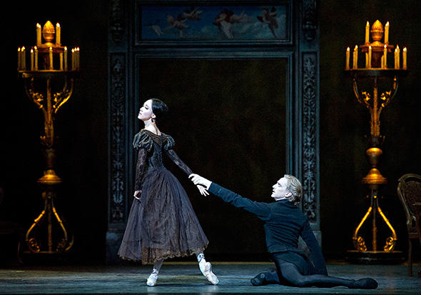 Hee Seo and David Hallberg in Onegin. Photo: Gene Schiavone.