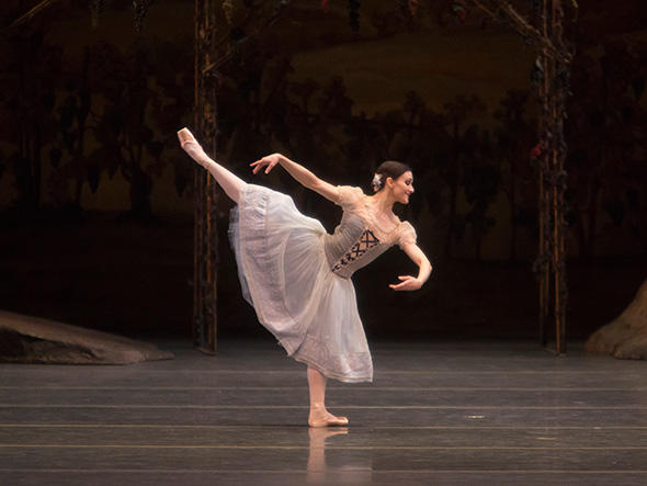 Sarah Lane in Giselle. Photo: Erin Baiano.