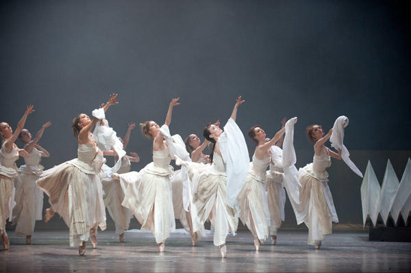 『ドガの踊り子』マチュー・ガニオ (C) Julien Benhamou/Opéra national de Paris