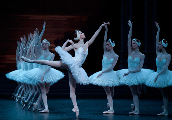 パリ・オペラ座バレエ団『白鳥の湖』 アニエス・ルテステュ (C)Anne Deniau/Opéra national de Paris