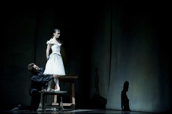 「ドガの小さな踊り子」バンジャマン・ペッシュと Photo Julien Benhamou / Opéra national de Paris