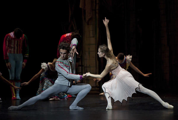 『狼』 Photos Anne Deniau / Opéra national de Paris