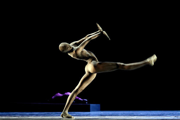 (C) Costin Radu/ Semperoper Ballett Dresden