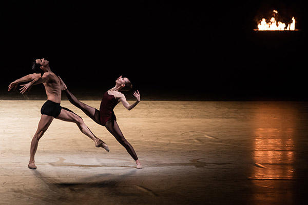 『ベラ・フィギュラ』 (C)Opéra national de Paris/ Anne Ray