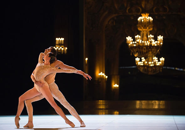 『ルネッサンス』 photo Julien Benhamou/Opéra national de Paris