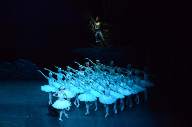 上海バレエ団「白鳥の湖」　撮影／山本成夫