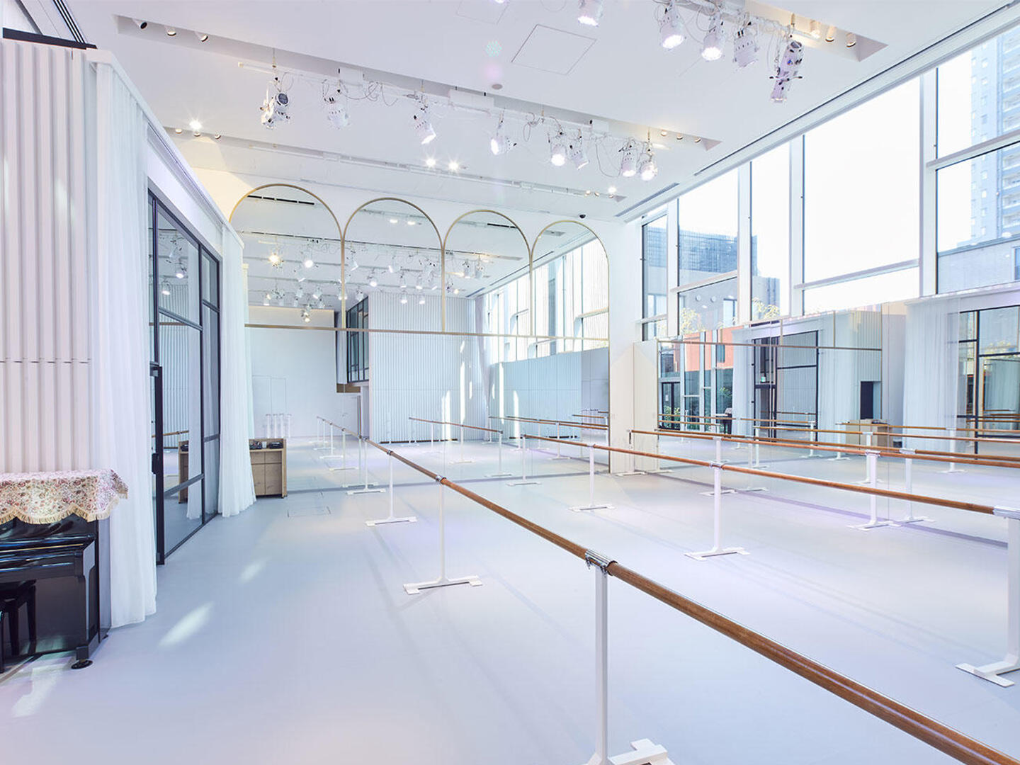 fami_daikanyama_studio.jpg
