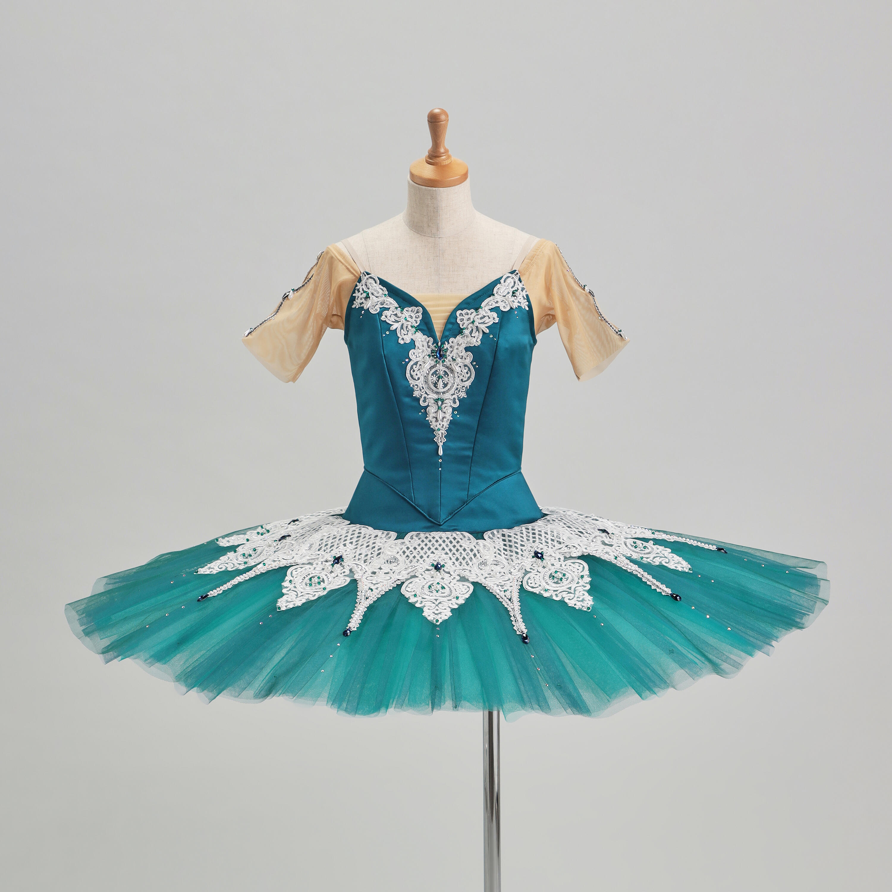 チャコット　バレエ衣装 Repost from @chacott_jp • #チャコットのバレエ衣装 踊りやすさを追求