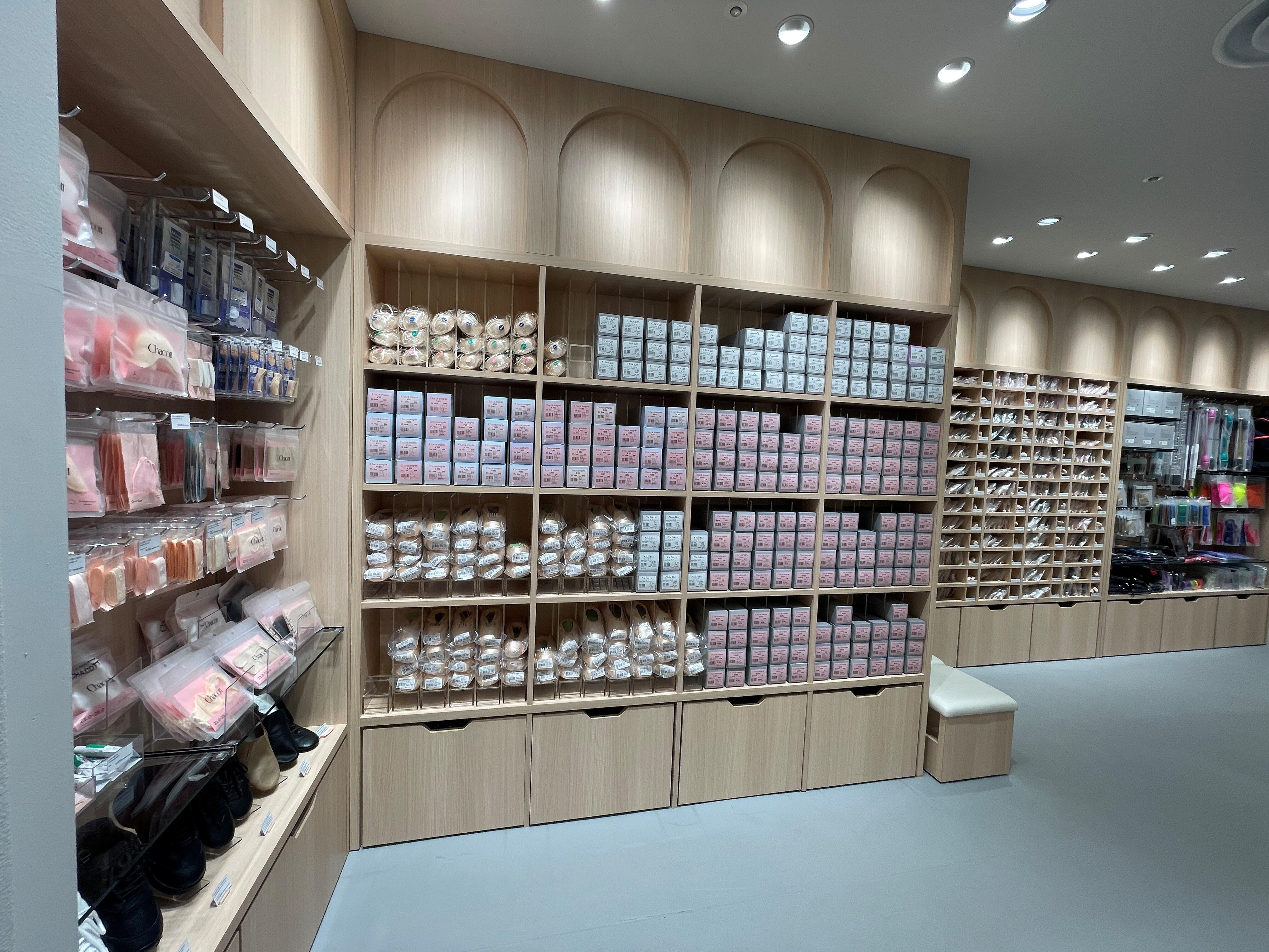 シューズ売場.jpg